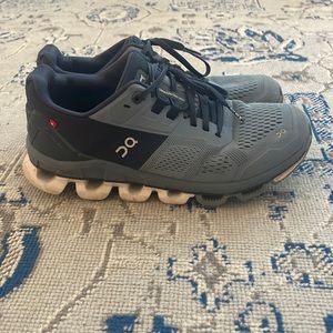 Cloud x women’s running shoe